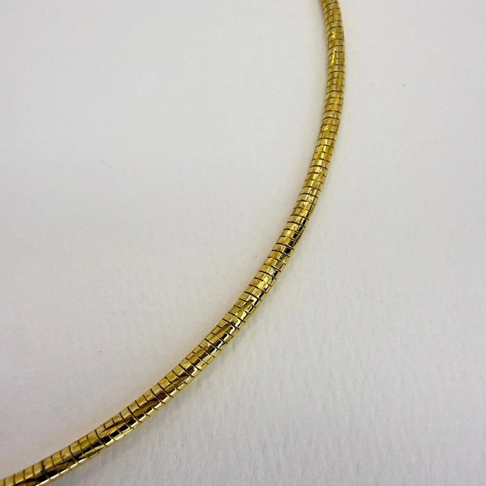 Norma Jean Collar Necklace Mixed Metal Hammered‎ Spiral Pendant Gold Tone